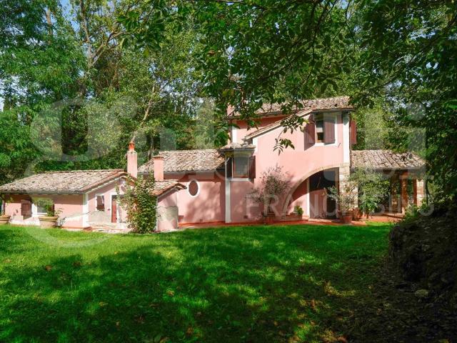 Villa in vendita a Cetona SI