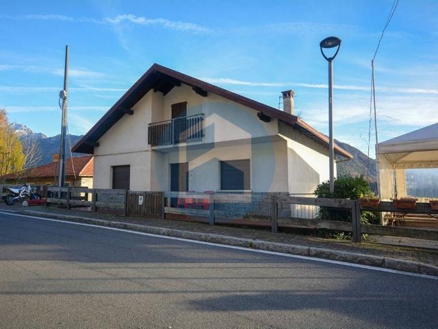 Villa in vendita a Cevo BS
