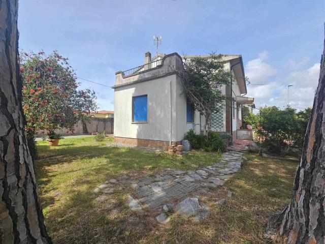 Villa in vendita a Cecina LI