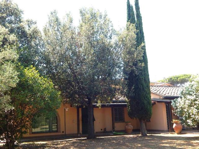 Villa in vendita a Cecina LI