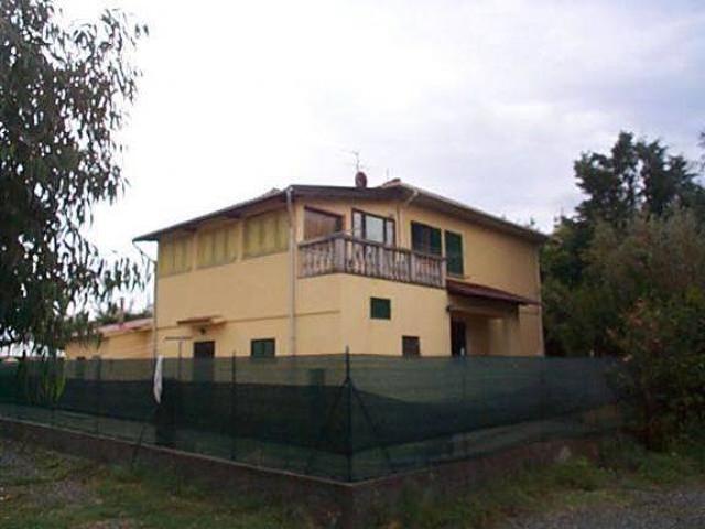 Villa in vendita a Cecina LI