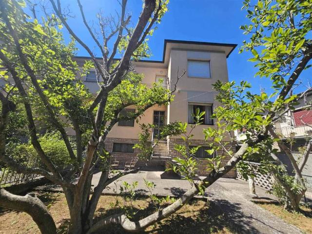 Villa in vendita a Cecina LI