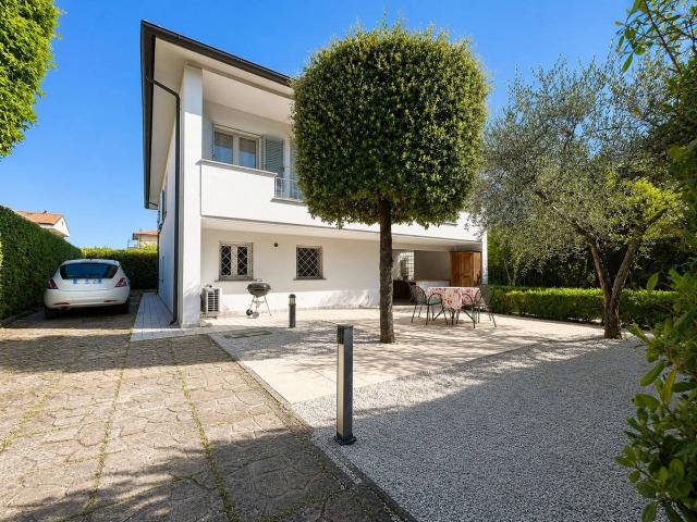 Villa in vendita a Cecina
