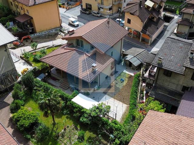 Villa in vendita a Cedegolo BS