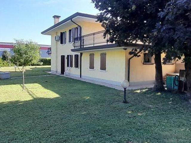 Villa in vendita a Ceggia VE