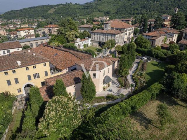 Villa in vendita a Cellatica BS