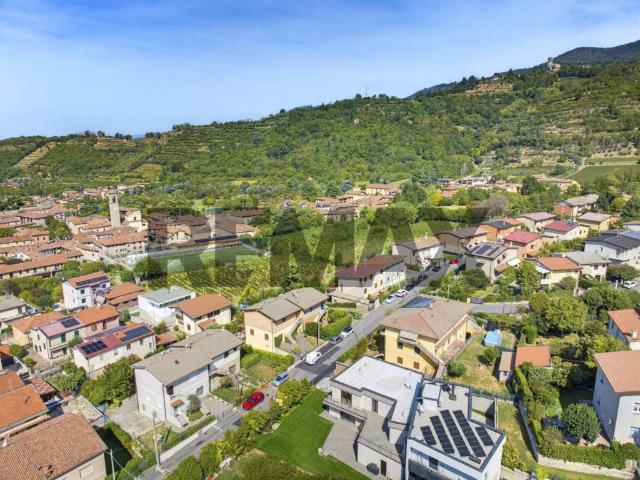 Villa in vendita a Cellatica BS