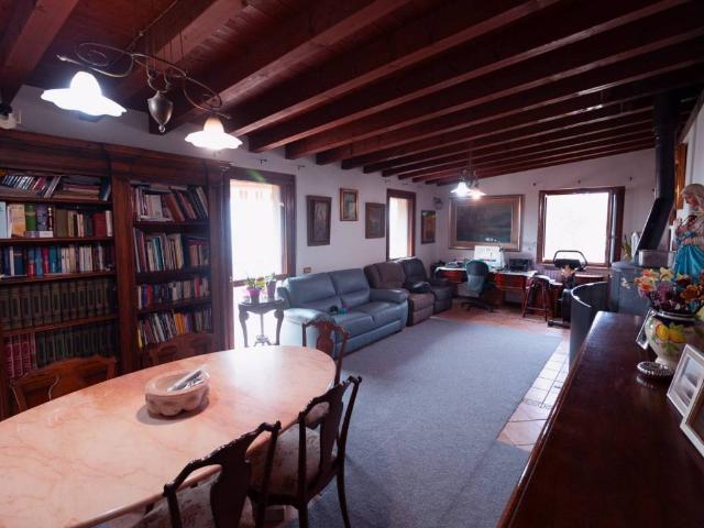 Villa in vendita a Cellatica BS