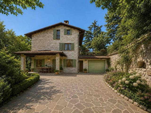 Villa in vendita a Cellatica BS