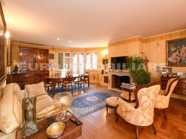Villa in vendita a Cellatica BS