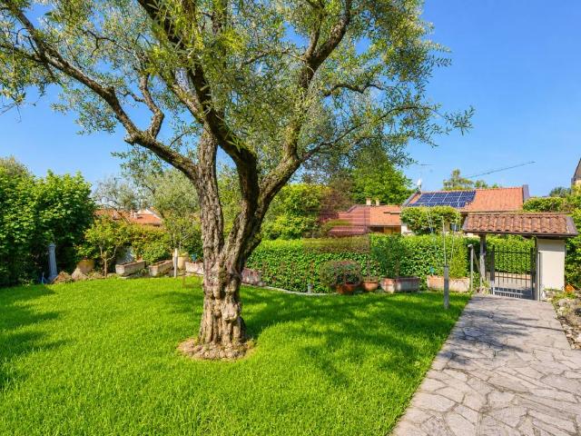 Villa in vendita a Cellatica BS