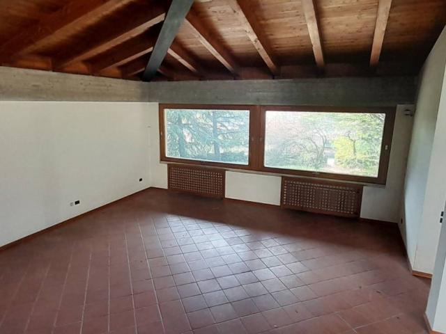 Villa in vendita a Cellatica BS