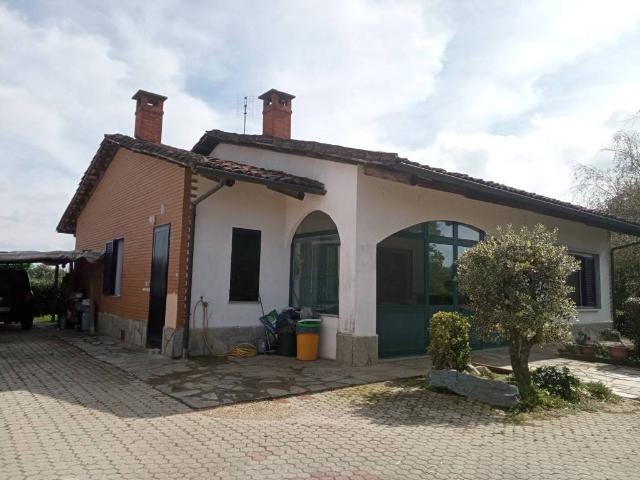 Villa in vendita a Cellarengo AT