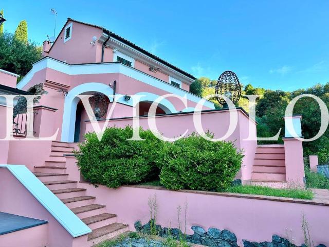 Villa in vendita a Celle Ligure SV