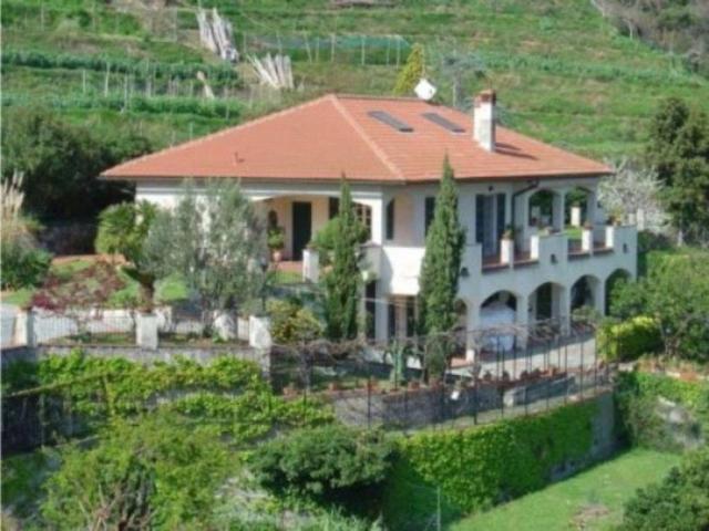 Villa in vendita a Celle Ligure SV