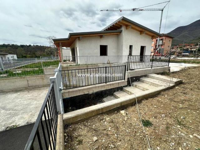 Villa in vendita a Cenate Sopra BG