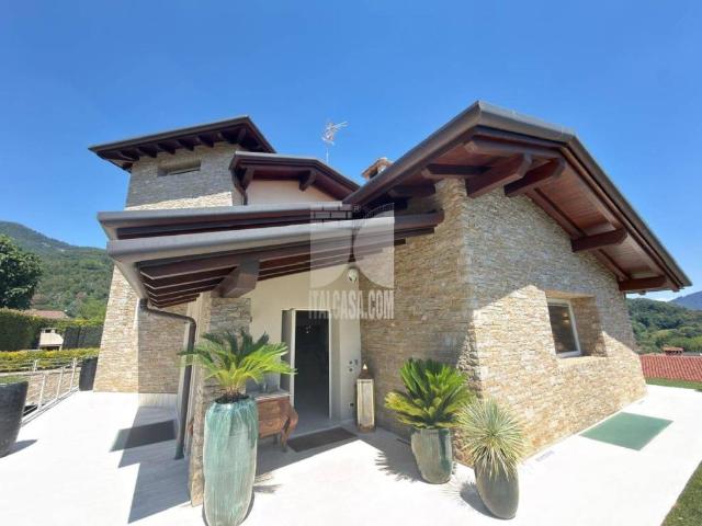 Villa in vendita a Cenate Sopra BG