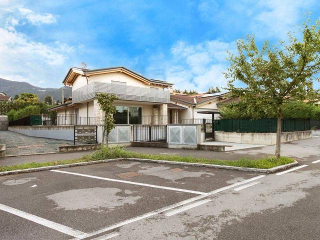 Villa in vendita a Cenate Sotto BG