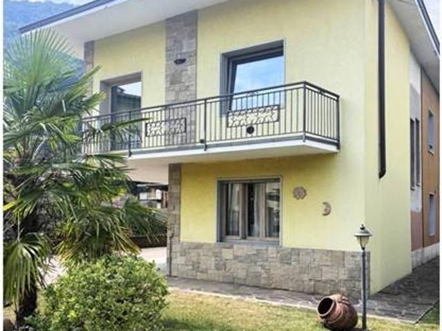 Villa in vendita a Cene BG