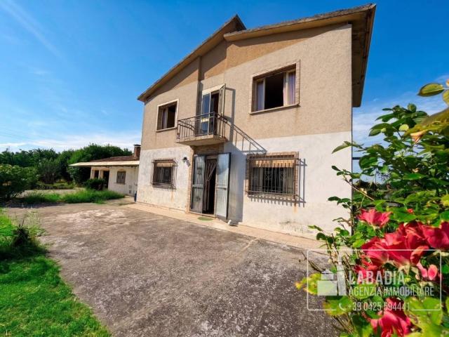 Villa in vendita a Ceneselli RO
