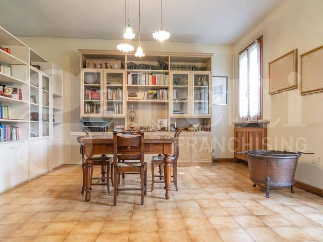 Villa in vendita a Cento