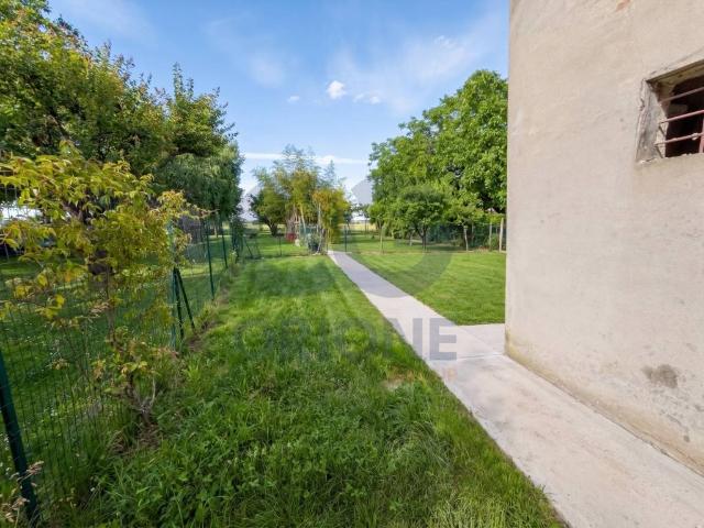 Villa in vendita a Cento FE
