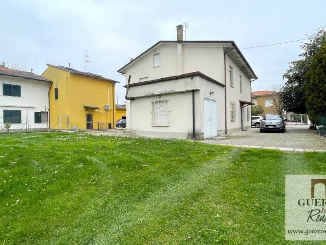 Villa in vendita a Cento FE