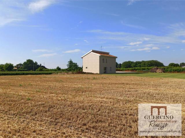 Villa in vendita a Cento FE