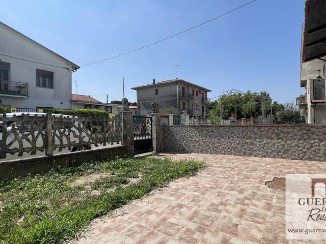 Villa in vendita a Cento FE