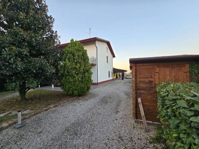 Villa in vendita a Cento FE