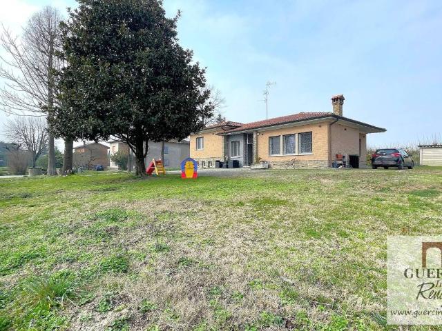 Villa in vendita a Cento FE