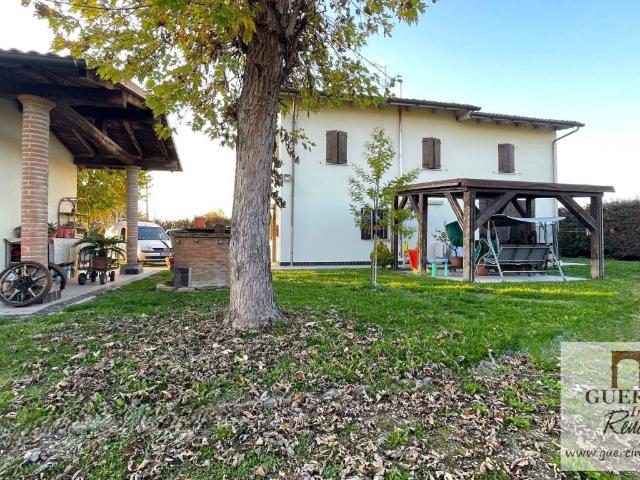 Villa in vendita a Cento FE