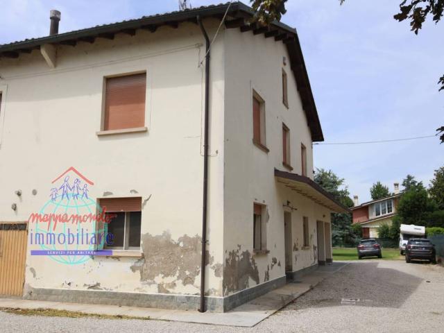 Villa in vendita a Cento FE