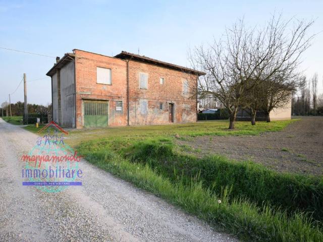 Villa in vendita a Cento FE