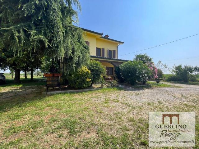 Villa in vendita a Cento FE