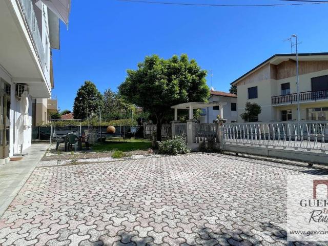 Villa in vendita a Cento FE