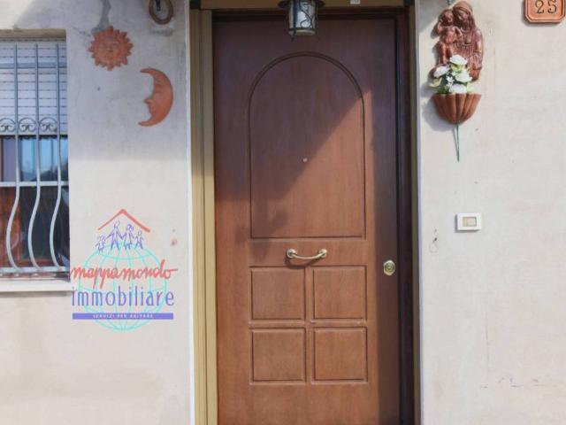 Villa in vendita a Cento FE