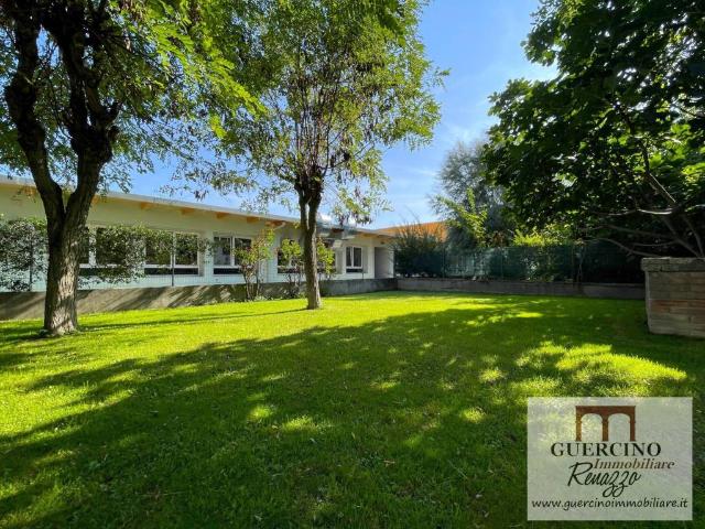 Villa in vendita a Cento FE