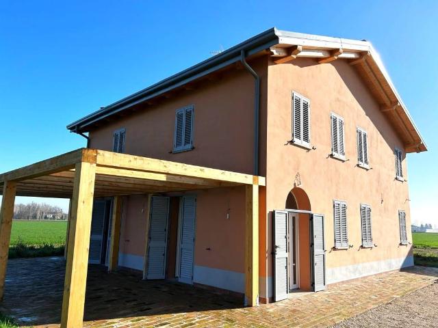 Villa in vendita a Cento FE