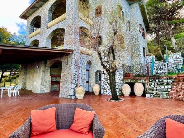 Villa in vendita a Centola