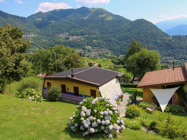 Villa in vendita a Centro Valle Intelvi