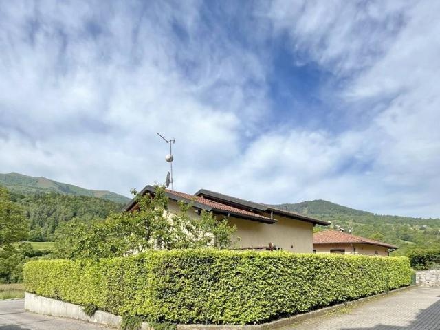 Villa in vendita a Centro Valle Intelvi CO