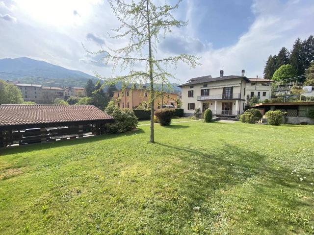 Villa in vendita a Centro Valle Intelvi CO