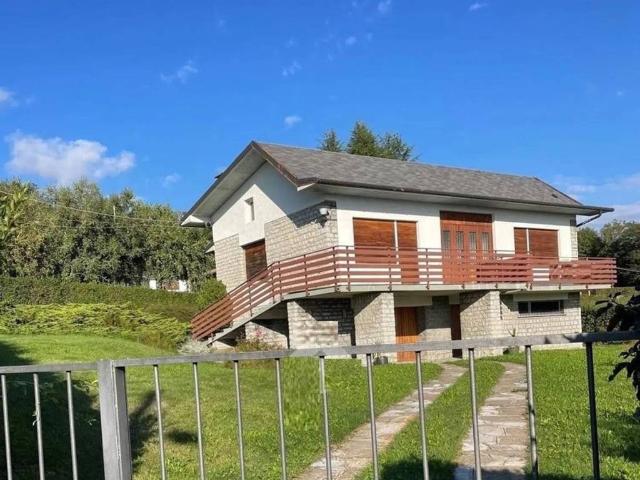 Villa in vendita a Centro Valle Intelvi CO