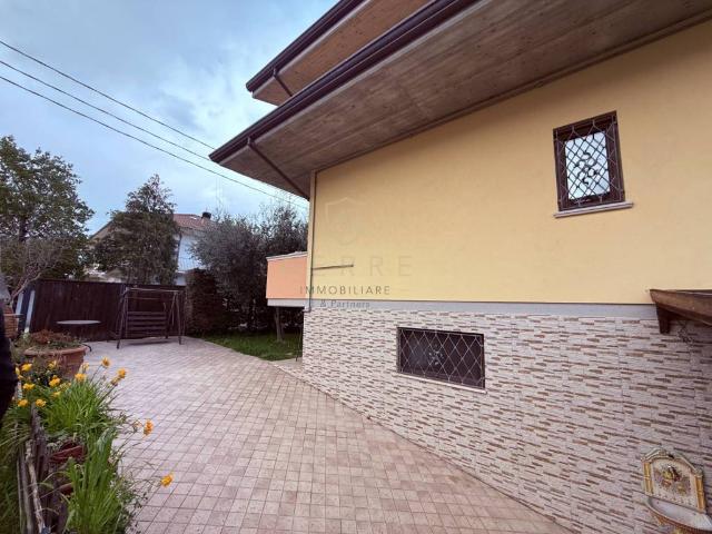 Villa in vendita a Cepagatti PE