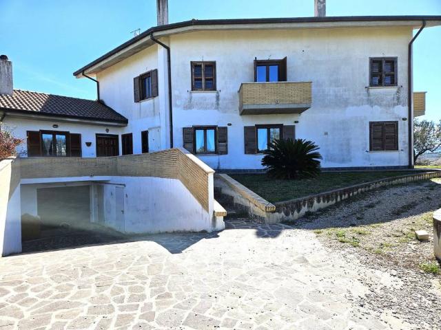 Villa in vendita a Cepagatti PE