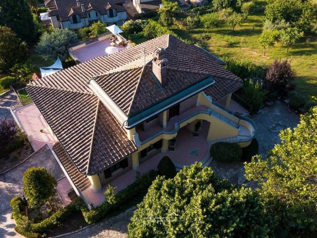 Villa in vendita a Ceppaloni BN