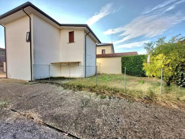 Villa in vendita a Ceregnano RO