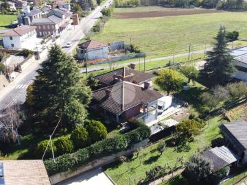 Villa in vendita a Ceresole Alba CN