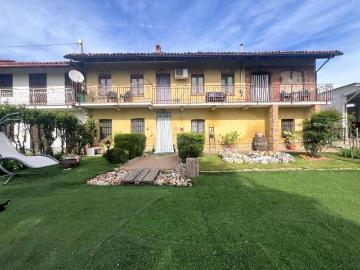 Villa in vendita a Ceresole Alba CN